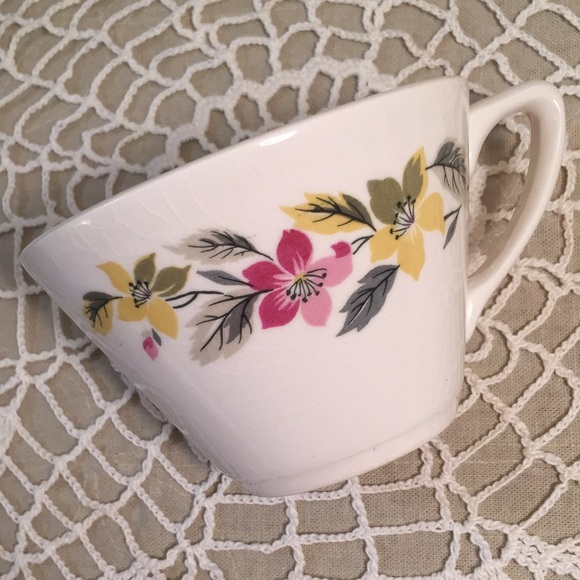 Vintage Floral Teacup And Saucer Set - Picture 8 of 16